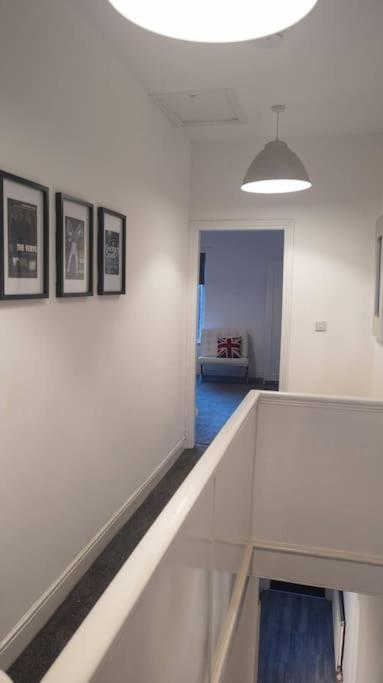The Road To Wigan Pier Villa Bagian luar foto